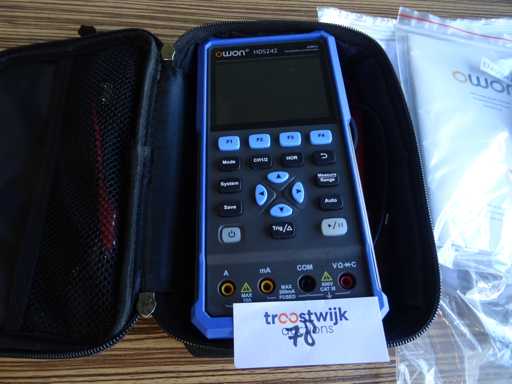 Owon - HDS242 - Handheld oscilloscope