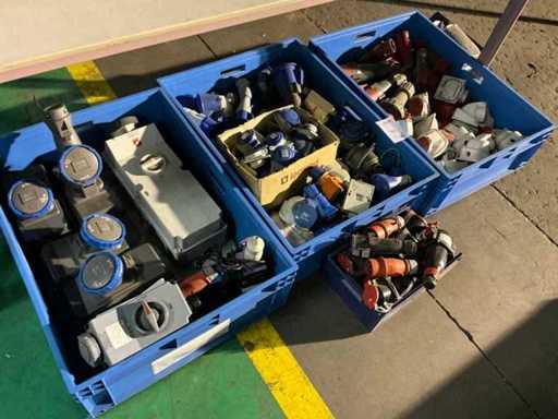 Un lot mare de diverse dopuri