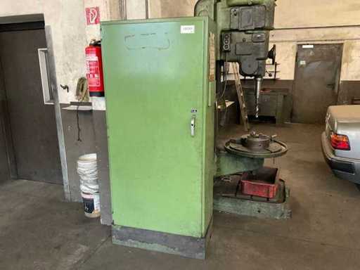 Armario con contenido residual