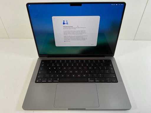Apple MacBook Pro 14", Apple M1 Pro, 32GB RAM, 500GB SSD Laptop