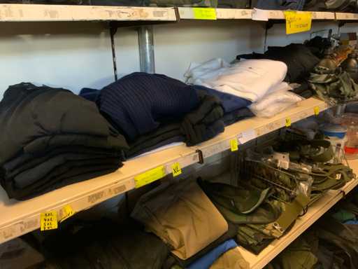 Maglioni e camicie circa 30 pezzi