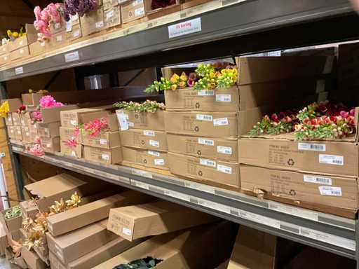 Lot de fleurs artificielles