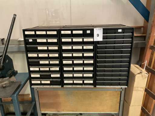 Pl?ci de dalt? HM în sertar