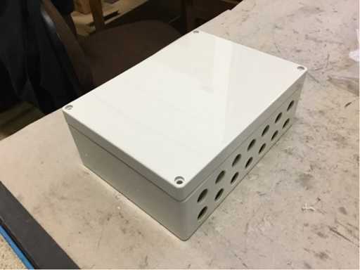 Plastic terminal housing