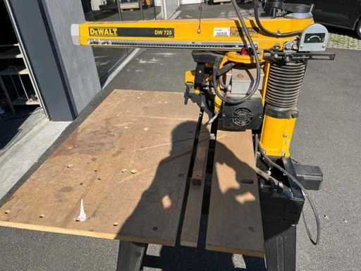 Dewalt - DW725 - Piła radialna z ramieniem
