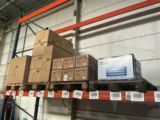 Vari oggetti da giardino e per la casa