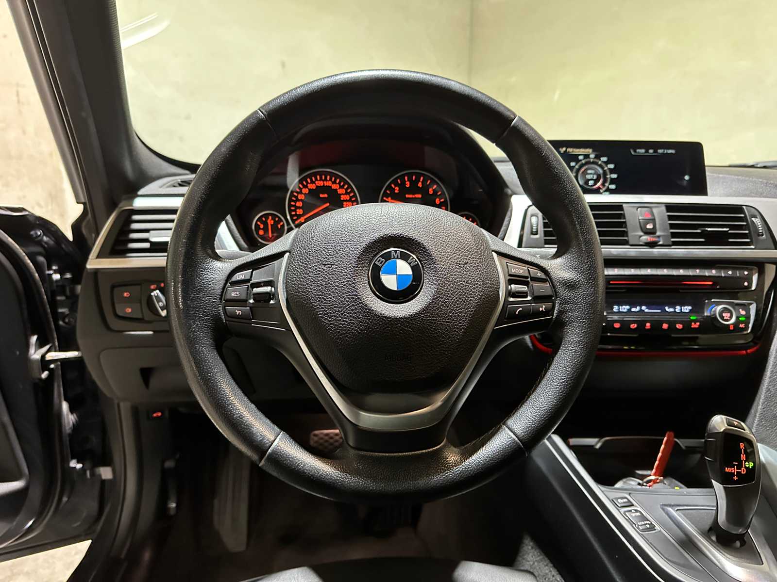BMW 320i Automatic Centennial High Executive 184hp 2016 3-Series Touring, JR-371-D