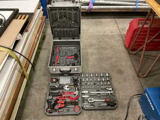 Kraftwerk Gevulde gereedschapstrolley