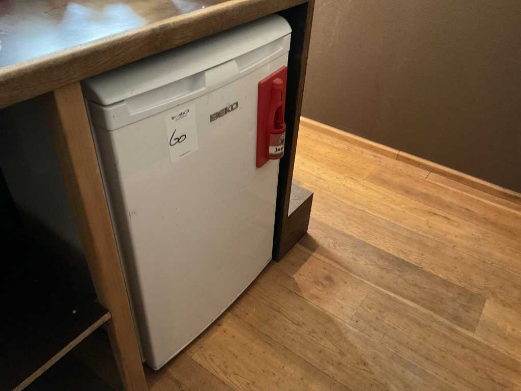 Beko L54135 HCA Réfrigérateur de table
