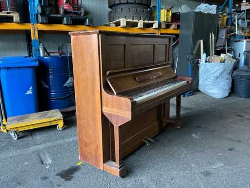 H.E. Kropff Piano
