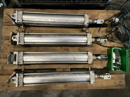 Bosch Pneumatic cylinder (4x)