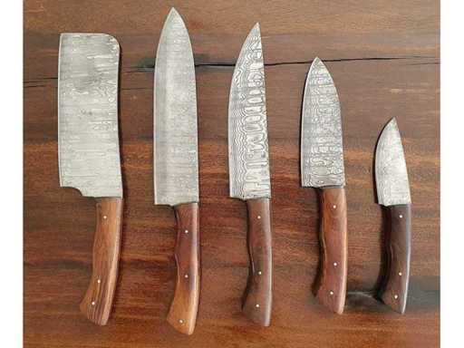 Cooking Set with 5 Damascus Knives and Brown Leather Roll