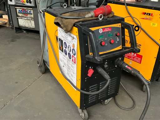 Weco Pioneer 320MKS Air MIG welding machine