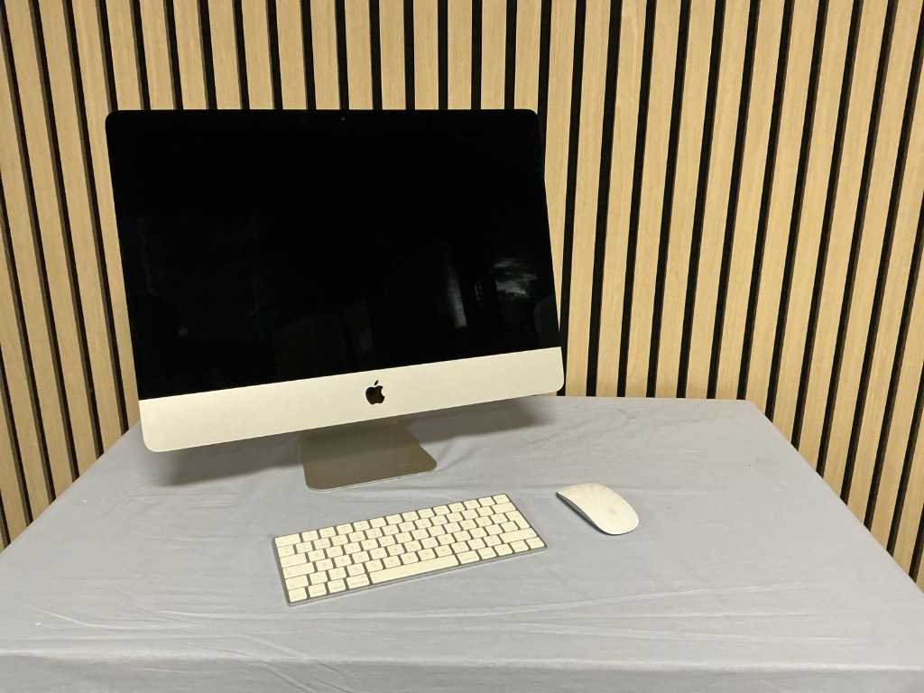 Scrivania Apple iMac da 21,5 pollici