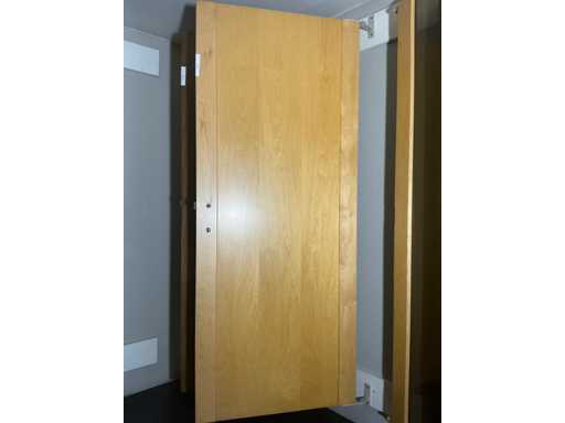 Porte intérieure en bois massif