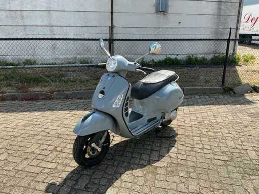 2013 Piaggio Vespa GTS300 Motorfiets