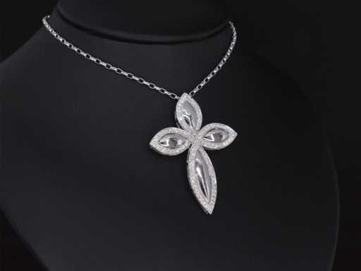 White gold pendant with diamonds