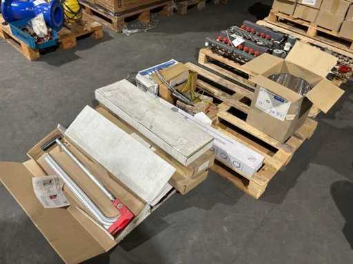 Série d’équipements sanitaires