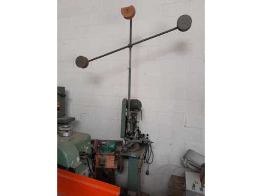   Sharpening machine