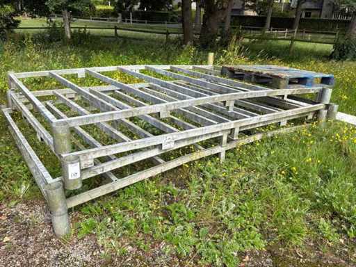 Batch of stacking racks for long goods (4x)