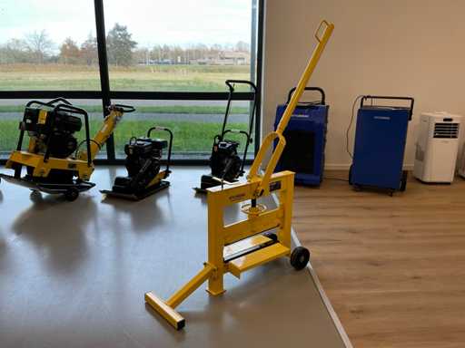 2021 Hyundai Stone Cutter