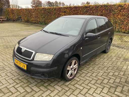 Mașina de pasageri Skoda Fabia 16v 2007
