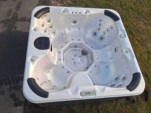 Spa Deluxe Jacuzzi per 6 persone e spa all'aperto