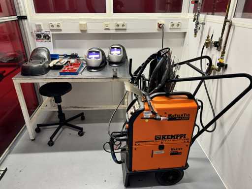 Machine à souder KEMPPI + table de soudage