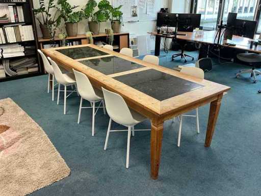 Bankruptcy Carpetright Utrecht Inventory Head office and store