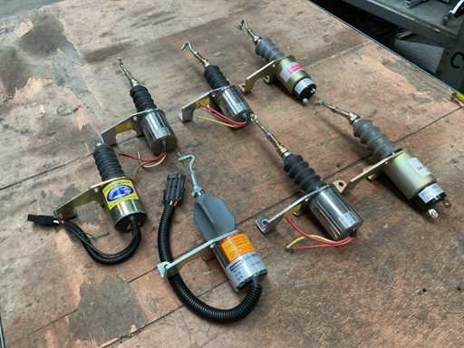 Divers électroaimants (7x)