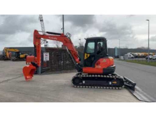 64df627b-e2d6-4104-8675-44c7461f4d19.mp4