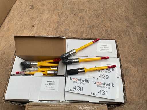 Paint brushes (24x)