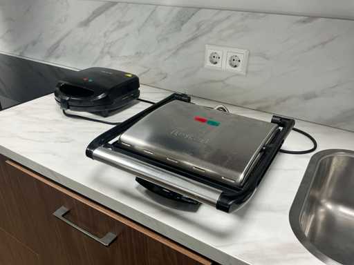 Diverse keukenapparatuur en benodigdheden