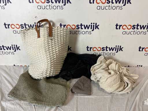 Coșuri de petrecere | Îmbrăcăminte | Țesături