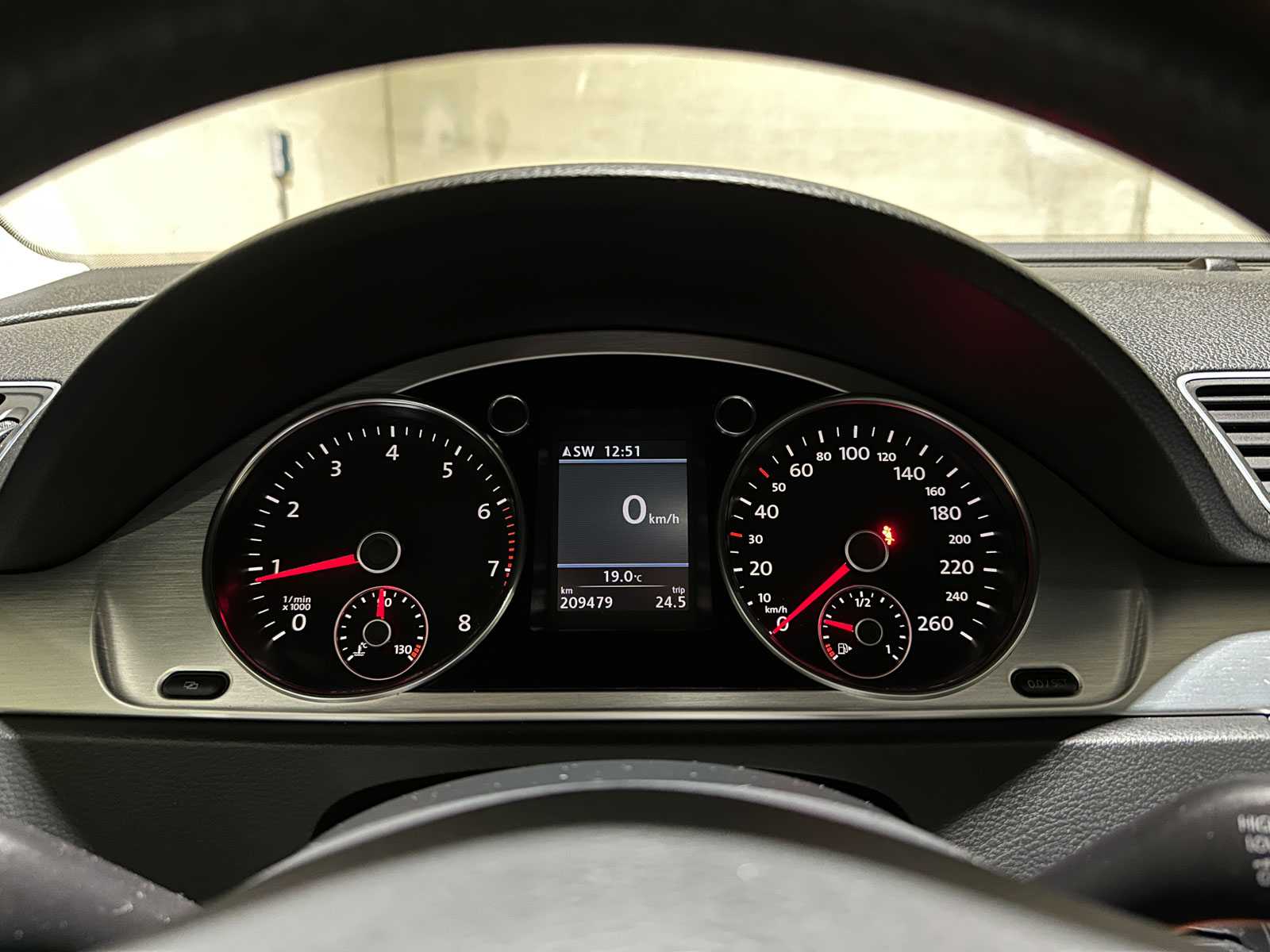 Volkswagen Passat Variant 1.8 TSI Highline 160pk 2011 (Origineel-NL), 71-RPV-9