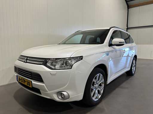 Mitsubishi Outlander 2.0 PHEV Instyle+ 8-STP-20