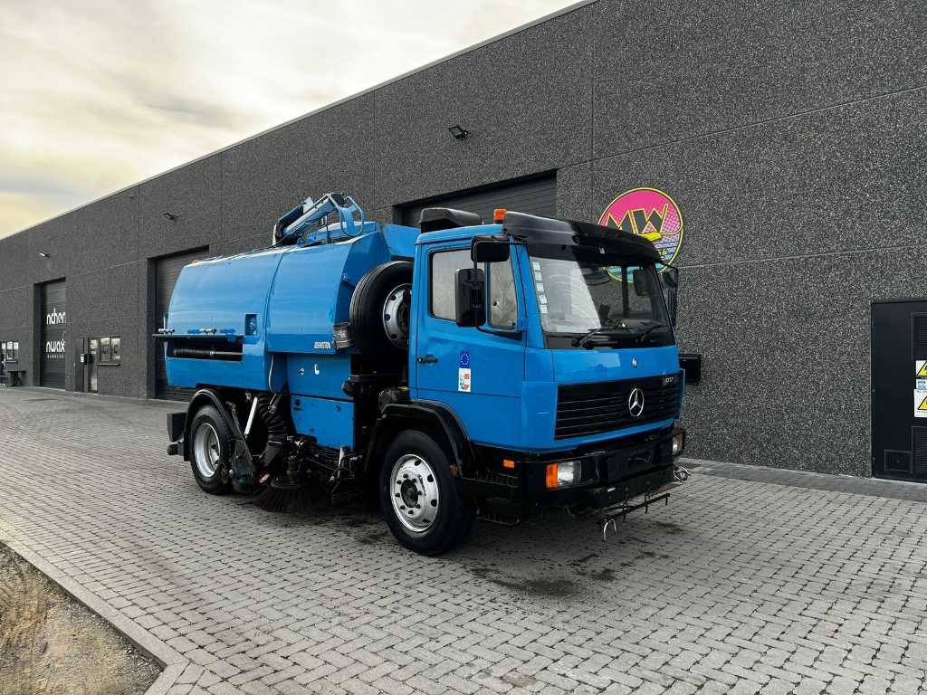 Mercedes-Benz - 1117 Road Sweeper Johnston - Camion - 1997