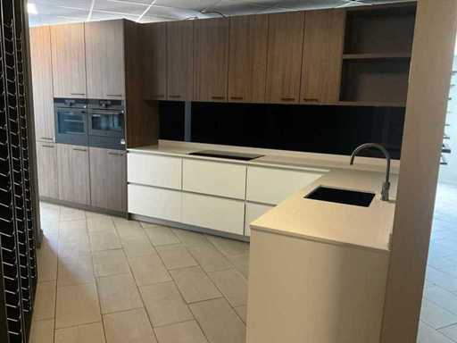 Showroom kitchen Piot plastic walnut