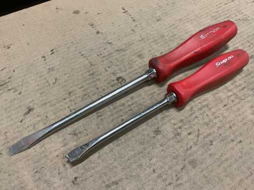 Tournevis à enclencher différents (2x)