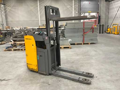 2017 Jungheinrich ESD 120 Stapelaar