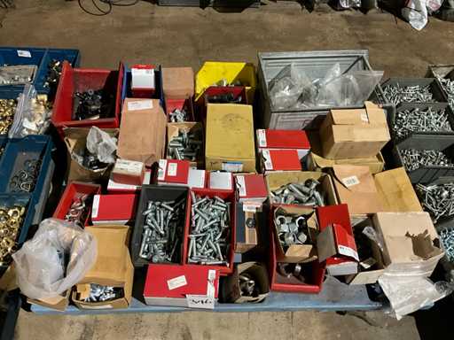 Matériau de fixation