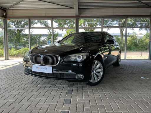 BMW ActiveHybrid 7 F04 | 4.4 V8 biturbo hybrid | 2011 | youngtimer | 465 pk | HUD | Surround View | BTW auto