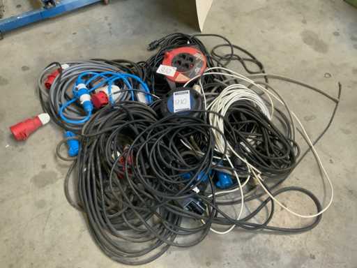 Lotto di elettricità e cavi di prolunga