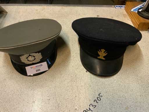 2 cappelle da ufficiale