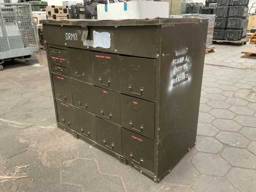 Workshop cabinet