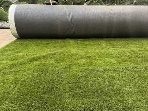 Używana sztuczna trawa (236,8m2)