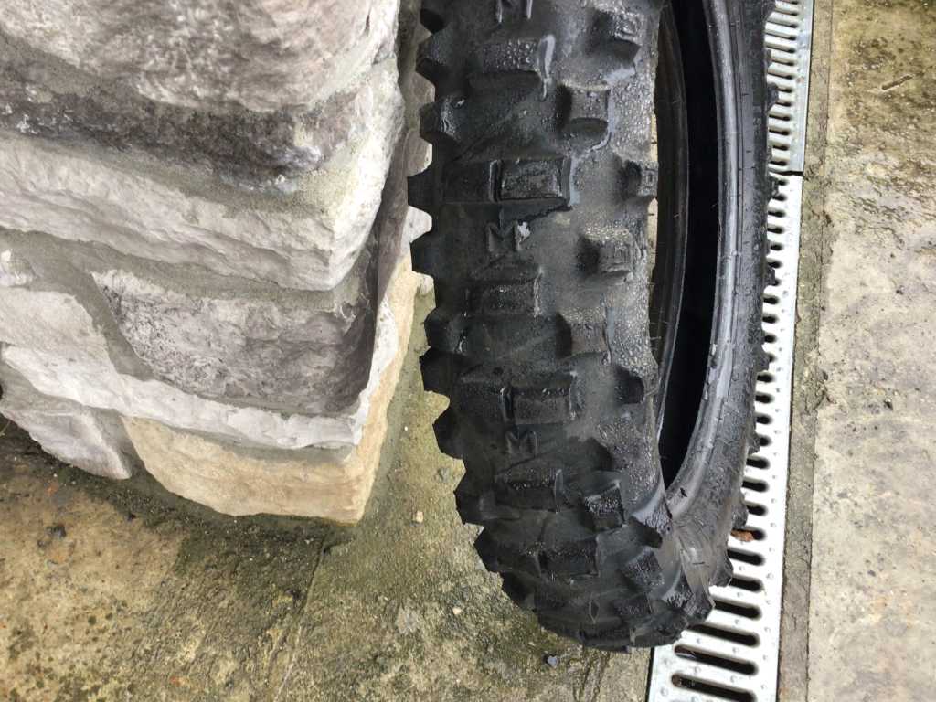 Michelin 140/80/18 Cross Tires
