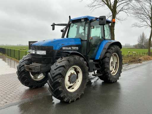 Tracteur agricole New Holland Tm 115 à traction intégrale 2002
