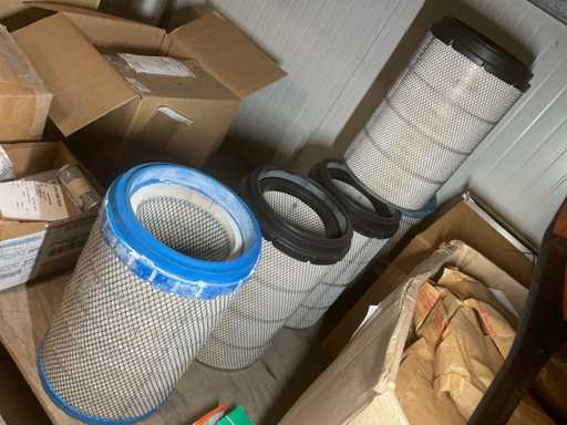 Fluid filter element (21x)