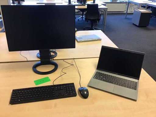 Dell latitude 5520 i7 incl monitors and accessories 